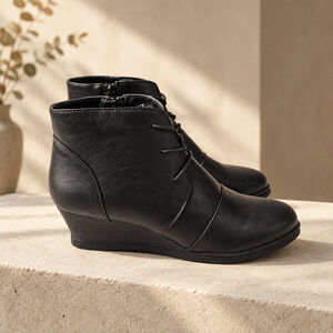NWOB Vepose Women's 2" Wedge Booties Size 8.5M